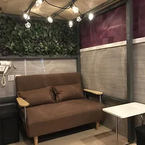 招待所 友谊宾馆, 香港